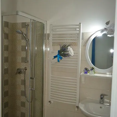 Ica House 3*